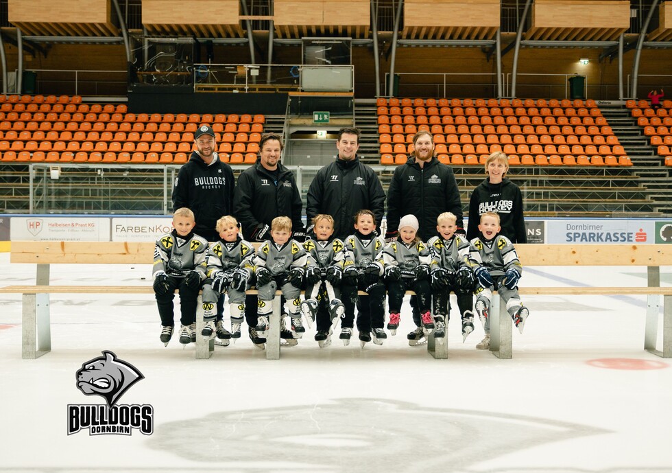 Teamfotos.jpg Teamfotos.jpg